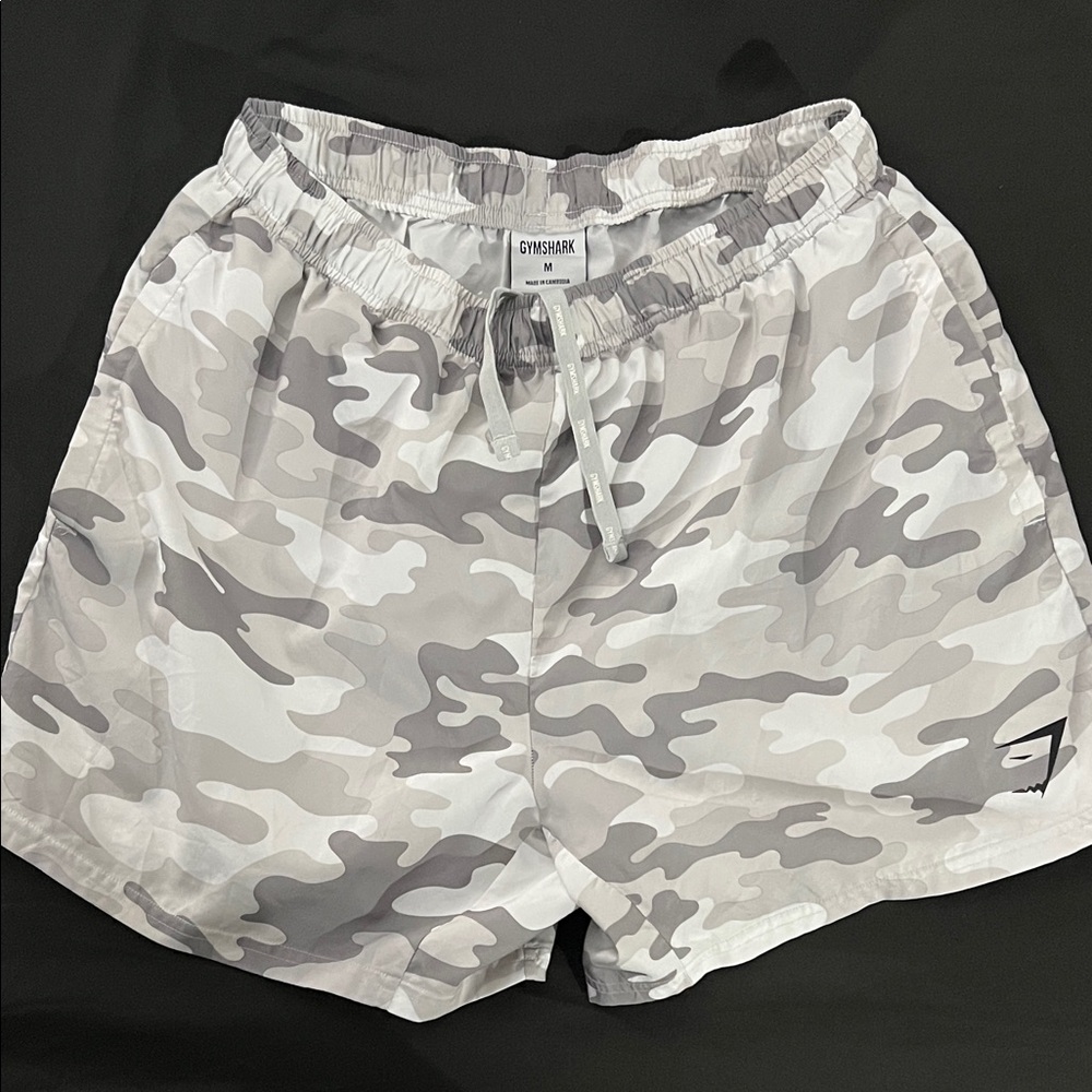 Gymshark Arrival 5” - White Camo - Men’s Medium